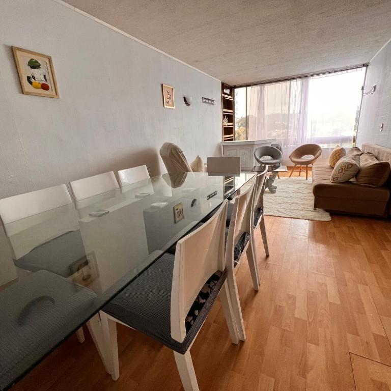Departamento cerca de la playa y estacionamiento. - Three-Bedroom Apartment - 8