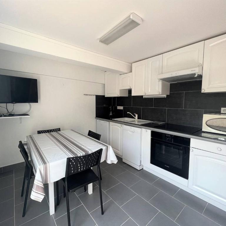 T1 Bis Cambo-les-Bains, 2 Pers, WiFi, Terrasse - Appartamento con 1 Camera da Letto - 3