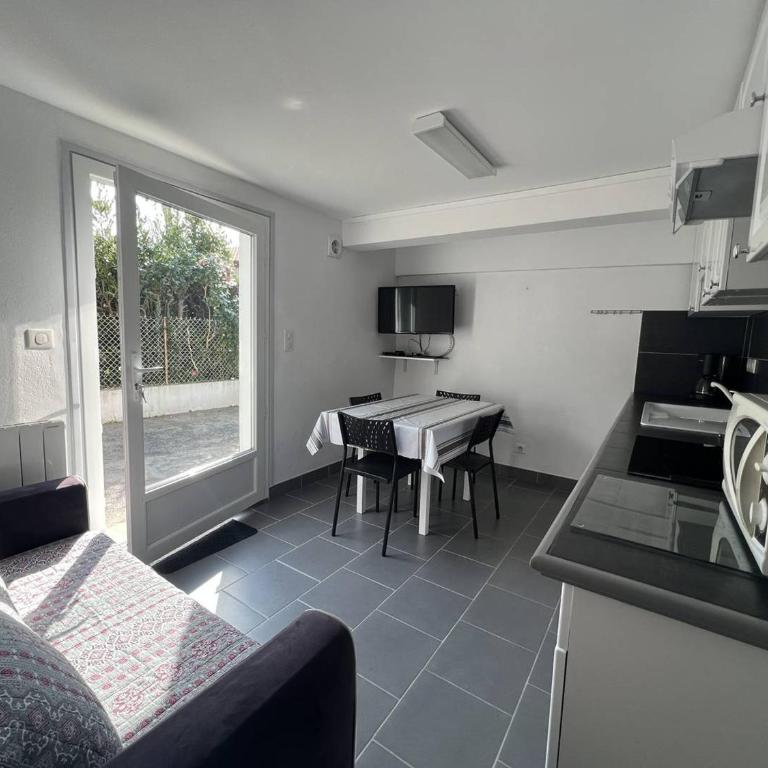 T1 Bis Cambo-les-Bains, 2 Pers, WiFi, Terrasse - Appartamento con 1 Camera da Letto - 4