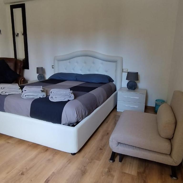 Villa Zara - Double Room with Shared Bathroom - 8