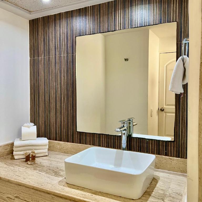 Seashore Apartment Cancun - Studio with Sea View - 15