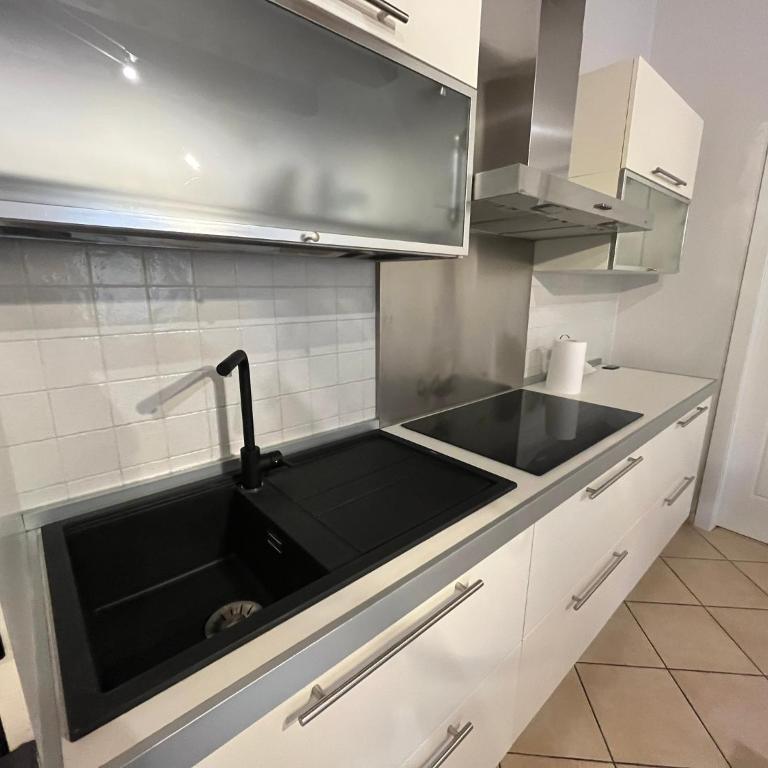 Mossotti Street Apartment - One-Bedroom Apartment - 13