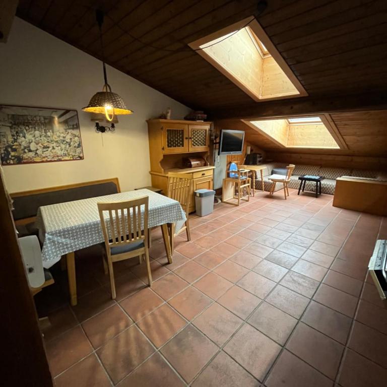 Dachgeschoss-Apartment in Skilift-Nähe - Apartment mit 1 Schlafzimmer - 7