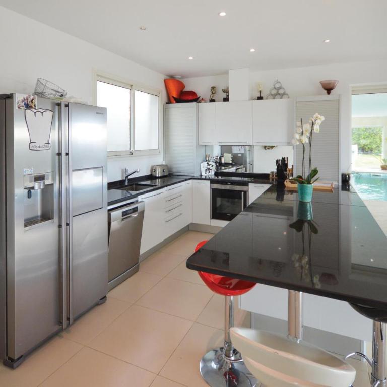 Amazing Home In La Gaude With House Sea View - Maison de Vacances 4 Chambres - 6