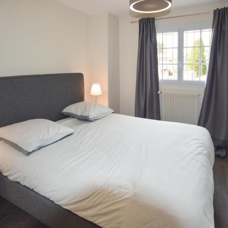 Amazing Home In La Gaude With House Sea View - Maison de Vacances 4 Chambres - 23