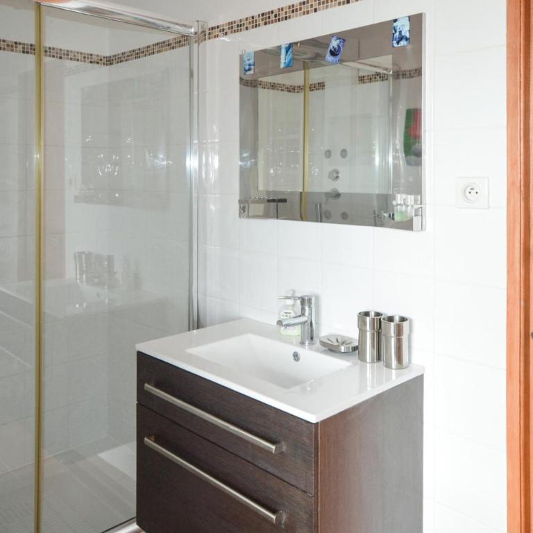 Amazing Home In La Gaude With House Sea View - Maison de Vacances 4 Chambres - 29