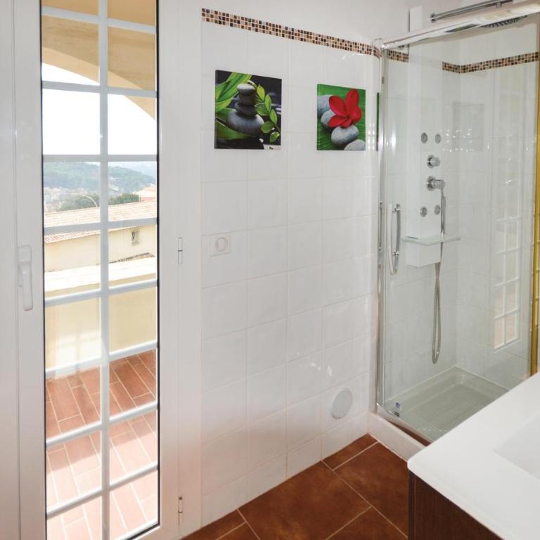Amazing Home In La Gaude With House Sea View - Maison de Vacances 4 Chambres - 32