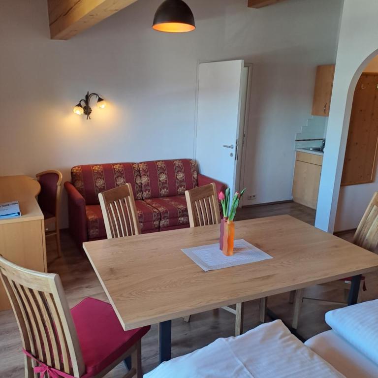 Appartementhaus Chalet Alpina - Apartamento de 2 dormitorios con ducha - 2