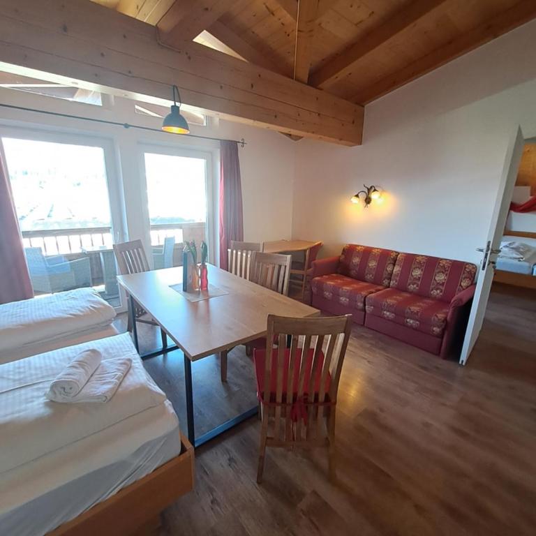 Appartementhaus Chalet Alpina - Apartamento de 2 dormitorios con ducha - 4