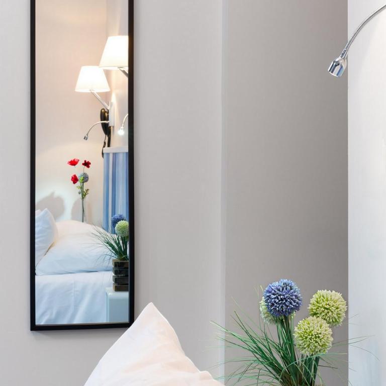 Logis Hôtel Ker Mor - Chambre Double avec Vue sur la Cour - 1