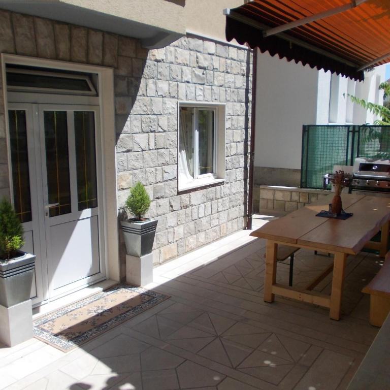 Apartments Sutorina - Apartman s 1 Spavaćom Sobom, Balkonom i Pogledom na More - 26