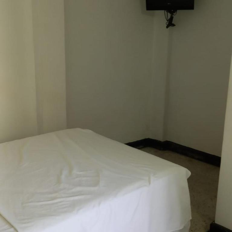 HOTEL LOS GUADUALES - Habitación Individual Pequeña - 1