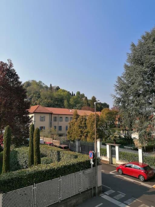 Arona 03 centralissimo ampio bilocale con garage - Appartamento con 1 Camera da Letto - 31