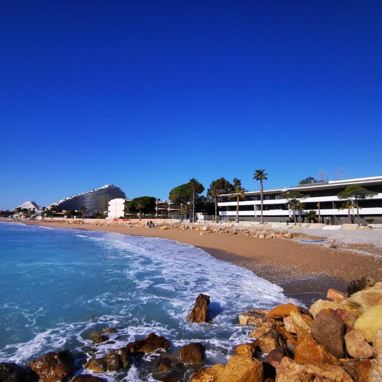 Pearl Beach - Rooftop Pool Seaside - Apartamento con vistas a las montañas - 16