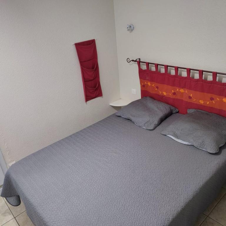LES JARDINS D ETE Maison climatisée dans résidence avec piscine - 3 chambres - Parking - Wifi - Three-Bedroom House - 11