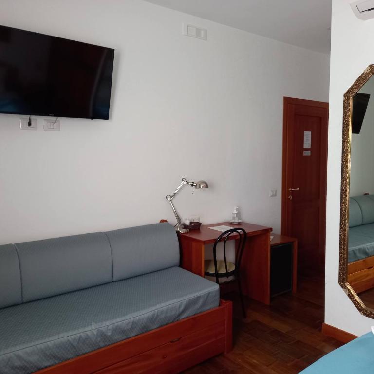 L'Oasi al Pigneto - Guest house - Camera Tripla con Bagno Privato - 6