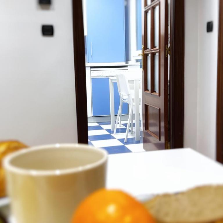 Blas de Otero, Vivienda Turística Reformada con Wifi - Three-Bedroom Apartment - 4