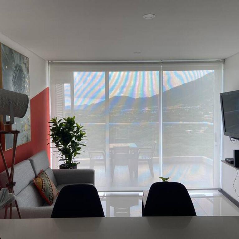 Modern well-equipped 4 PPL condo/5 MIN beach walk - One-Bedroom Apartment - 6