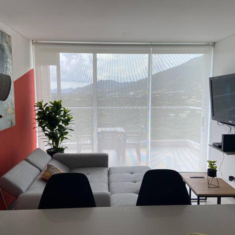 Modern well-equipped 4 PPL condo/5 MIN beach walk - One-Bedroom Apartment - 9