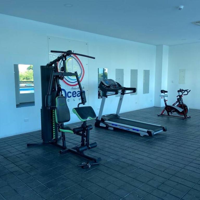 Modern well-equipped 4 PPL condo/5 MIN beach walk - One-Bedroom Apartment - 26