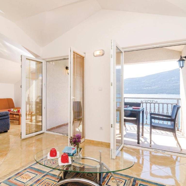 Apartment Baosici Baosici - Three-Bedroom Apartment - 11