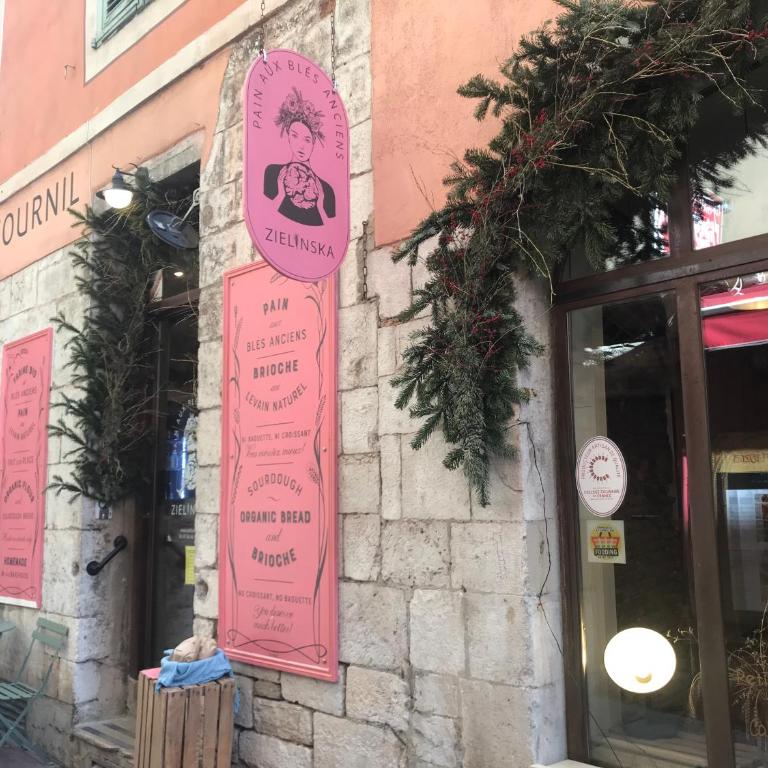 Spacious and bright flat close to the beach : heart of old Nice - Deluxe Suite - 75