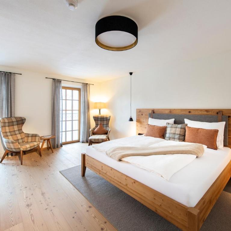 Hotel Grünerhof - Doppelzimmer mit Balkon - 2