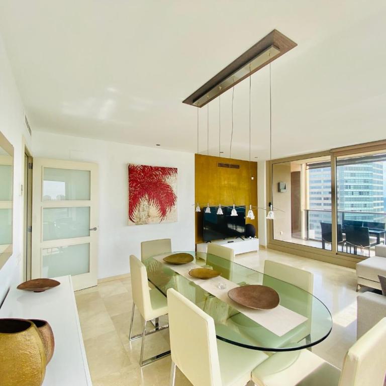 Akira Flats Diagonal Mar Apartments - Four-Bedroom Apartment with Sea View - 10th Floor - 5