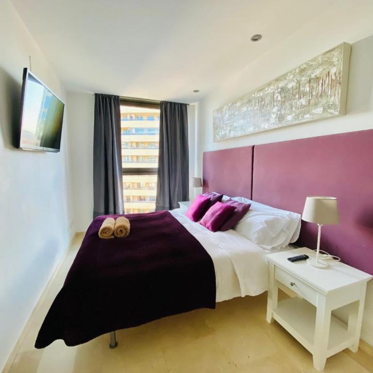 Akira Flats Diagonal Mar Apartments - Four-Bedroom Apartment with Sea View - 10th Floor - 15