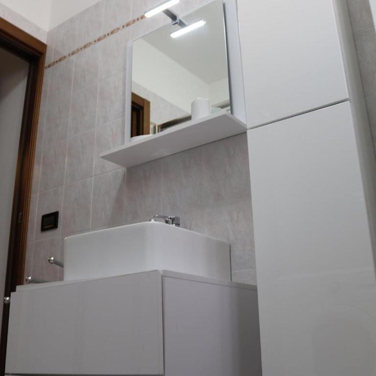 Apartment in Lazise with Lake View Balcony - Casa Vacanze con 2 Camere da Letto - 23