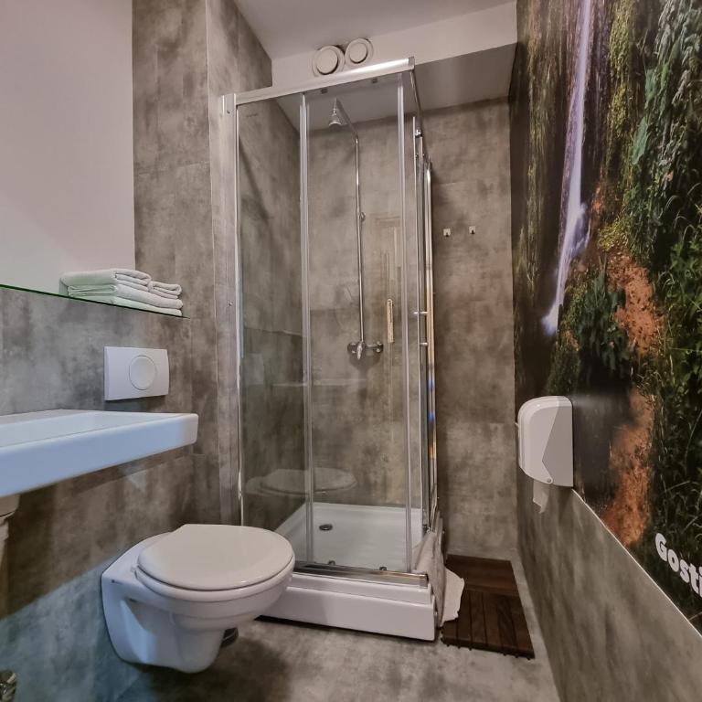 B&B Botel Charlie - Dvokrevetna Soba sa Bračnim Krevetom/Zasebnim Krevetima - 1