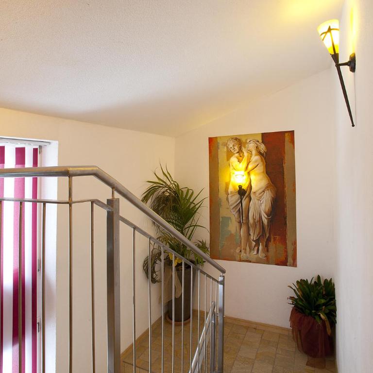 Haus Alpenflora - Apartment mit 7 Schlafzimmern - 52