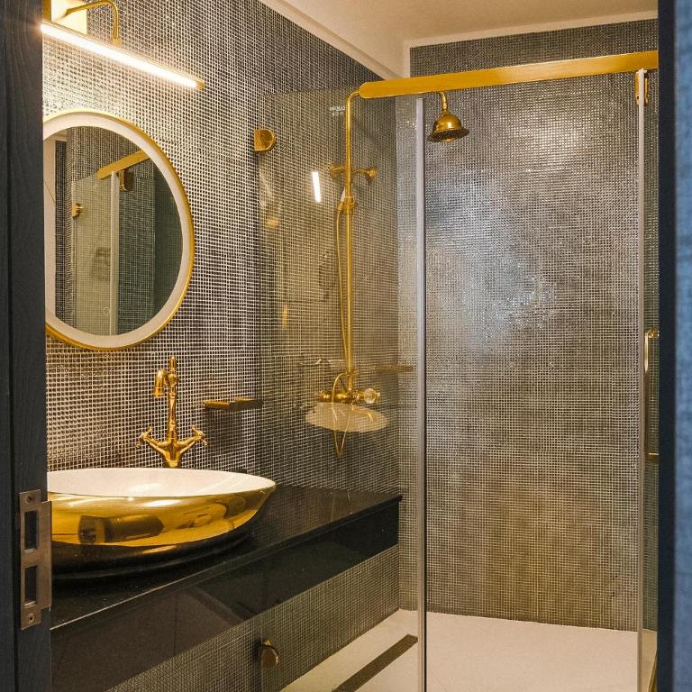 Hotel Maris - Apartman Tipa "Suite" sa Bračnim Krevetom (Queen-size) i Pogledom na More - 11