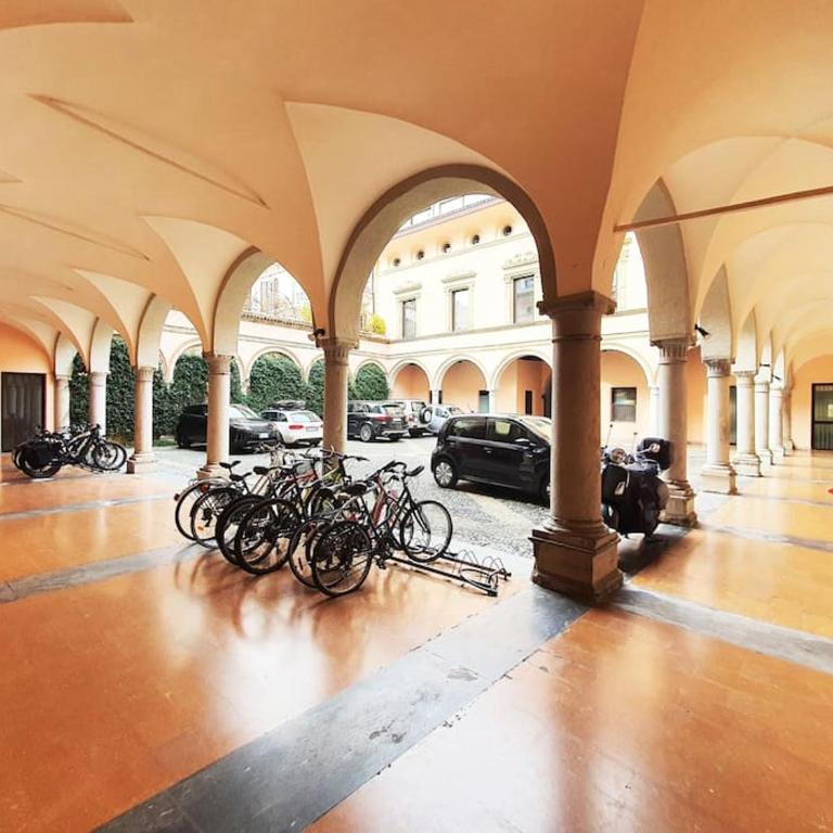 King Como Lake Center 9 posti letto- Grande Terrazza - 2 bagni privati - Appartamento con 2 Camere da Letto - 9