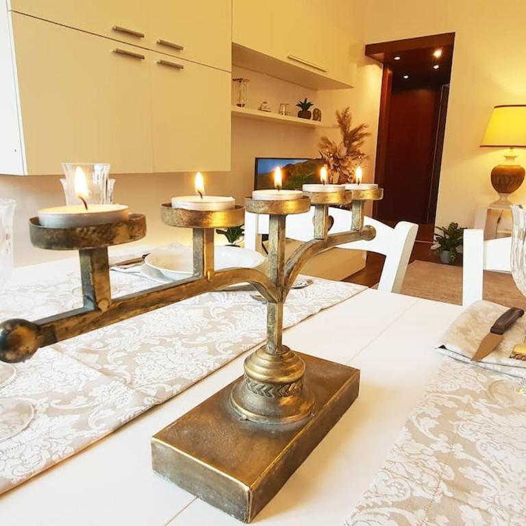 King Como Lake Center 9 posti letto- Grande Terrazza - 2 bagni privati - Appartamento con 2 Camere da Letto - 14
