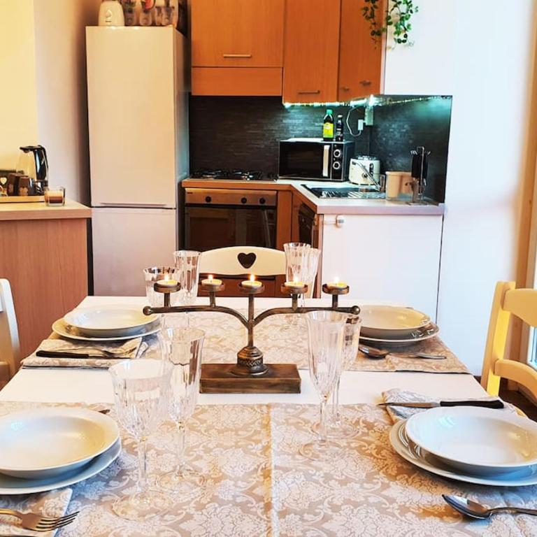 King Como Lake Center 9 posti letto- Grande Terrazza - 2 bagni privati - Appartamento con 2 Camere da Letto - 3