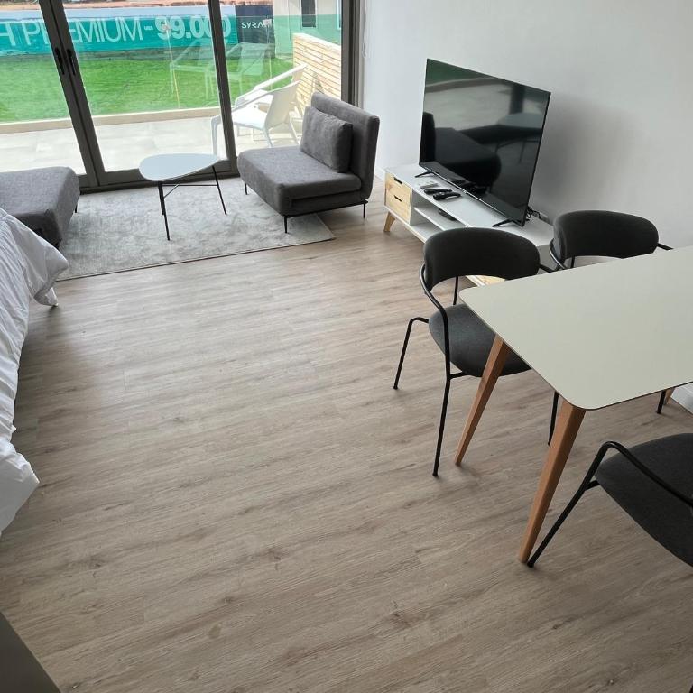 SYRAH Premium B1 - Vistas al Parque by depptö - Studio with Garden View - 1