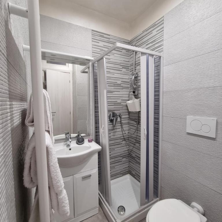 Nettuno Bari Apartment - Appartamento con 2 Camere da Letto - 8