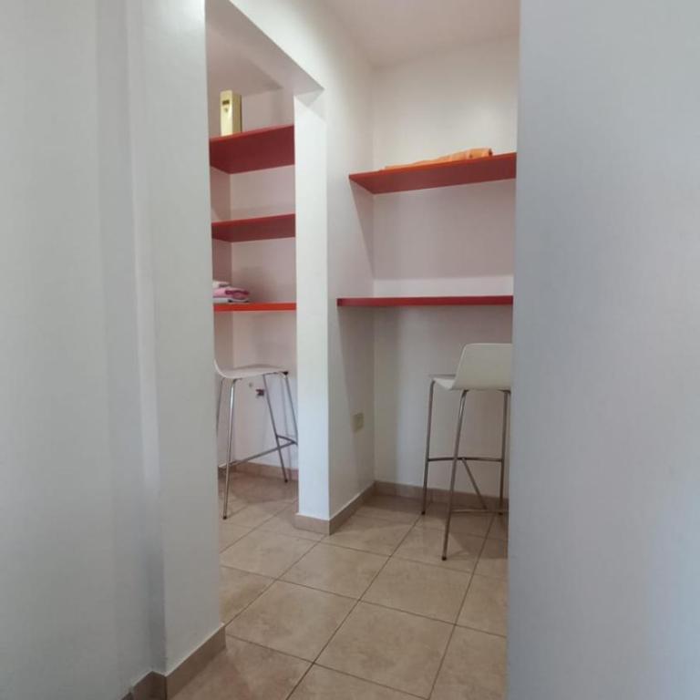 Depto calle 18 - soleado y con balcon - Apartamento - 2