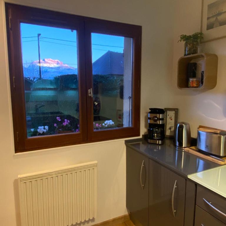 Appartement au calme avec vue sur les montagnes. - Apartment mit 2 Schlafzimmern - 7