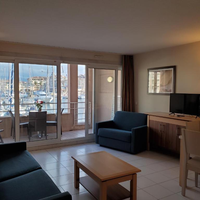 Cap HERMES Vue PORT Studio 30m2 Climatise Piscine - Estudio con vistas al mar - 2