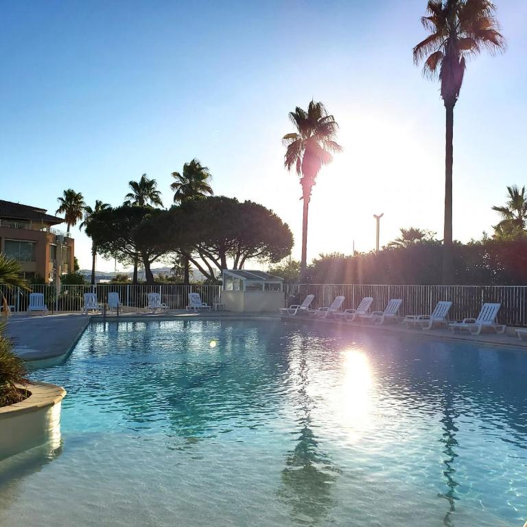 Cap HERMES Vue PORT Studio 30m2 Climatise Piscine - Estudio con vistas al mar - 7