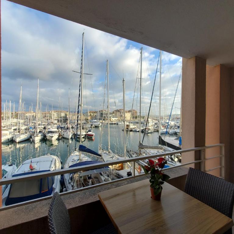Cap HERMES Vue PORT Studio 30m2 Climatise Piscine - Estudio con vistas al mar - 13