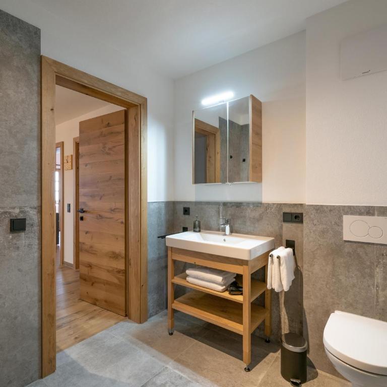 Alpenliebe Zillertal - Two-Bedroom Apartment - 11