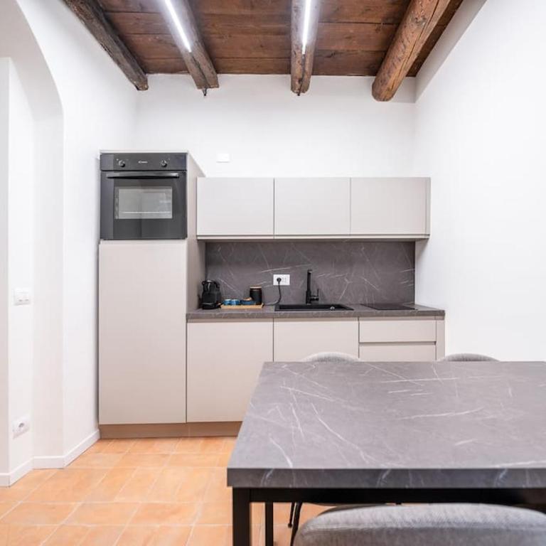 Residenza Mercanti - City Center - Lovely Maison - Appartamento con 2 Camere da Letto - 7