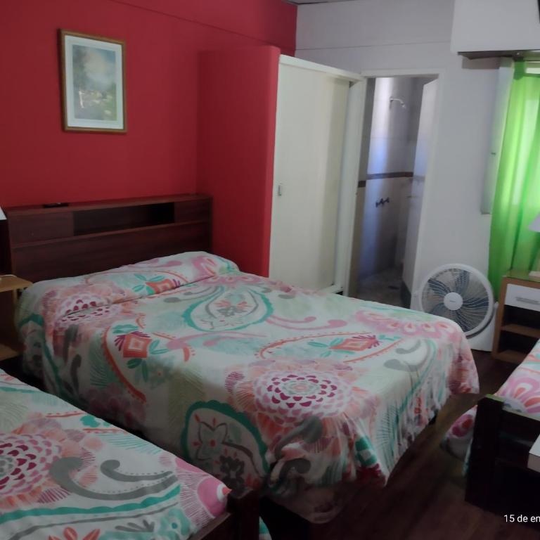 Hotel Dante - Triple Room with Private Bathroom - 2