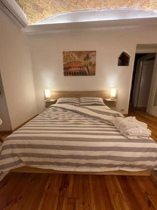 ROMA - antique apartment with private terrace - Appartamento con 2 Camere da Letto - 16