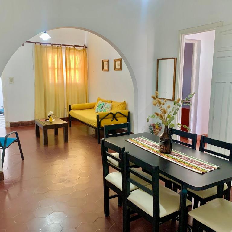 Hermoso departamento super amplio en pleno centro - Apartamento de 3 dormitorios - 2