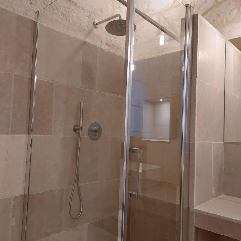 Palazzo Momi - Quadruple Room with Private Bathroom - 8