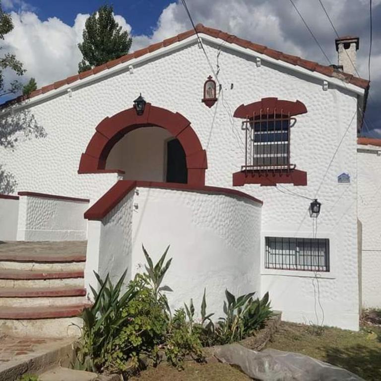 Doña Haydee - Three-Bedroom House - 18